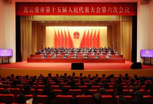 市十五届人大六次会议胜利闭幕